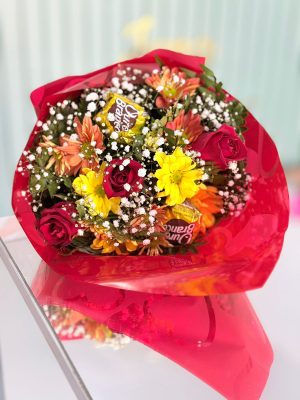 BUQUÊ 3 ROSAS 2 BOMBONS